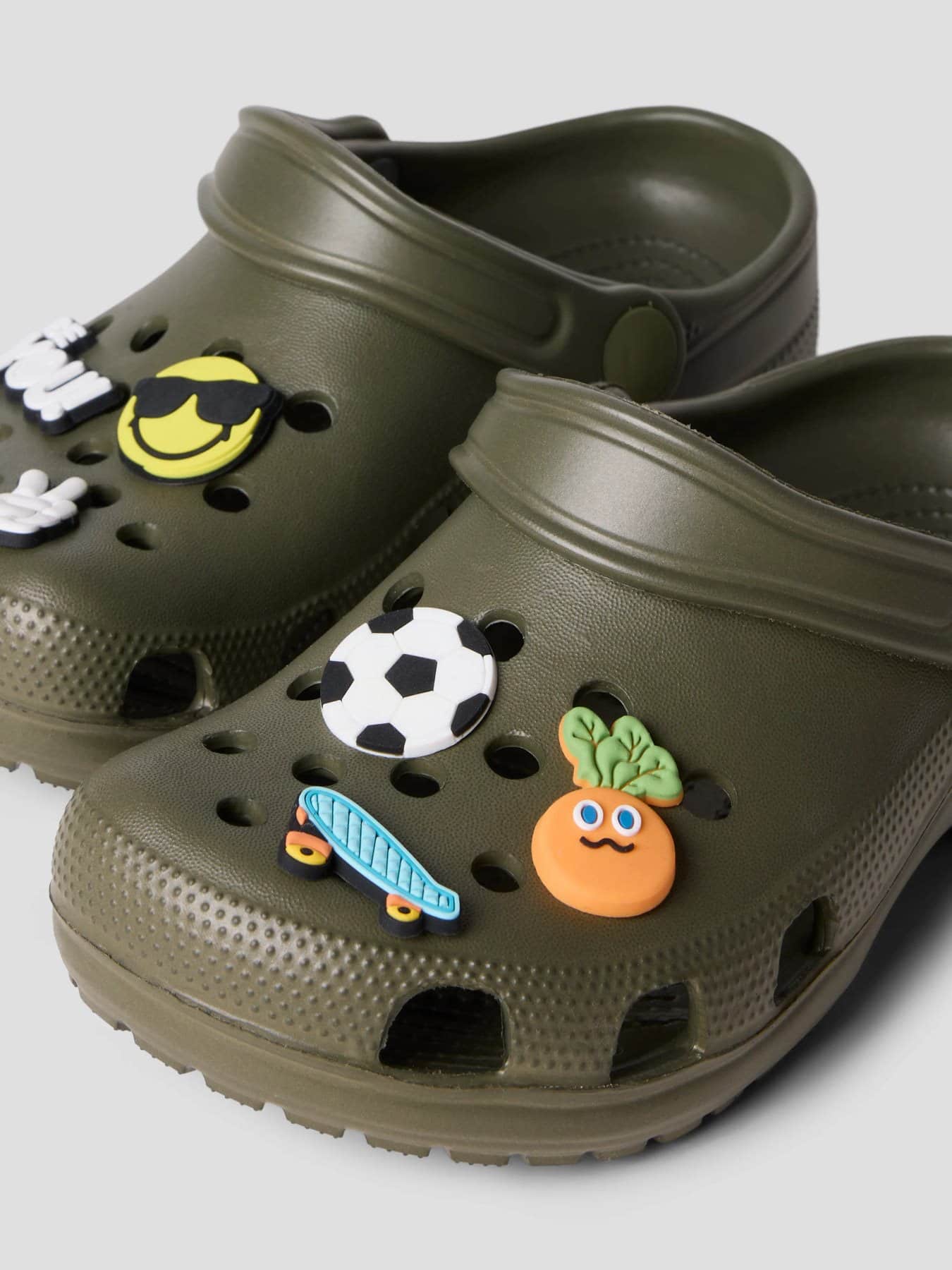 Name It clogs Fame